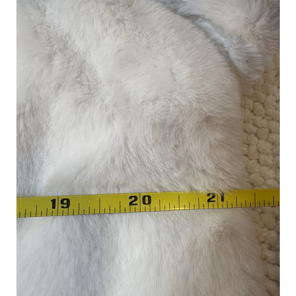 Jolie & Joy Faux Fur Shrug Bolero White Size L Party Formal Cozy Warm Night Coat - Picture 8 of 9